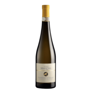 Vermentino di Gallura DOCG – Piero Mancini De trots van Sardinië De Vermentino di Gallura van Piero Mancini is een verfijnde witte wijn uit het noorden van Sardinië. De wijngaarden liggen in de heuvels van Gallura, waar de granietbodems rijk zijn aan mineralen en het mediterrane klimaat zorgt voor optimale rijping van de Vermentino-druif. Dit unieke terroir geeft de wijn zijn uitgesproken karakter en elegantie. Proefnotities In het glas schittert een strogele kleur met lichte groene tinten. Het bouquet opent met aroma’s van citrus, rijpe peer en witte bloemen, aangevuld met subtiele kruidige en minerale tonen. De smaak is droog, fris en vol van body, met een perfecte balans tussen fruit en zuren. De afdronk is lang en elegant, met een typische bittere amandeltoon die kenmerkend is voor Vermentino uit Gallura. Wijn & Spijs De Vermentino di Gallura Piero Mancini is een veelzijdige wijn die prachtig combineert met: Oesters, schaal- en schelpdieren Gegrilde vis en zeevruchtenpasta Mediterrane gerechten met kruiden en olijfolie Lichte kazen en frisse salades Ook als aperitief is deze wijn een uitstekende keuze. Waarom kiezen voor Piero Mancini Vermentino di Gallura? Enige DOCG-wijn van Sardinië 100% Vermentino van granietrijke bodems in Gallura Wijnhuis Piero Mancini: authentiek, Sardijns vakmanschap Frisse, elegante stijl met een lange minerale afdronk Specificaties Druif: Vermentino Herkomst: Gallura, Sardinië (DOCG) Producent: Piero Mancini Alcoholpercentage: ca. 12,5%