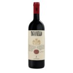 Antinori – Tignanello – 0,75L De legendarische Super Tuscan De Tignanello van Marchesi Antinori is een van de eerste en meest beroemde Super Tuscans. Deze wijn uit Toscane combineert Sangiovese met Cabernet Sauvignon en Cabernet Franc en staat wereldwijd bekend om zijn kracht, elegantie en bewaarpotentieel. Proefnotities In het glas toont Tignanello een diep robijnrode kleur. Het bouquet opent met aroma’s van rijpe kersen, bessen en pruimen, aangevuld met tonen van chocolade, tabak en specerijen. In de mond is de wijn vol, complex en zijdezacht, met stevige maar verfijnde tannines en een lange, harmonieuze afdronk. Wijn & Spijs Tignanello is de perfecte begeleider van: Gegrild rood vlees en wildgerechten Rijke pasta’s en stoofschotels Gerijpte harde kazen zoals Parmigiano Reggiano Een wijn die ook uitstekend geschikt is om nog jaren te bewaren. Waarom kiezen voor Tignanello? Een van de eerste en beroemdste Super Tuscans Internationaal bekroond en zeer geliefd bij verzamelaars Perfecte balans tussen kracht en elegantie Bewezen bewaarpotentieel van 10–20 jaar Specificaties Druiven: Sangiovese, Cabernet Sauvignon, Cabernet Franc Herkomst: Toscane, Italië (IGT) Producent: Marchesi Antinori Alcoholpercentage: ca. 13,5–14% Inhoud: 0,75 L